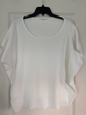 Cyrus White Scoop Neck Knit Pullover